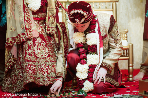 indian groom sherwani,indian groom turban,indian wedding outfits