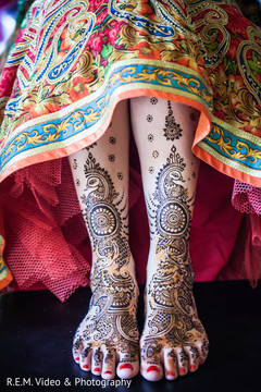 Outstanding mehndi design. Outstanding mehndi design.