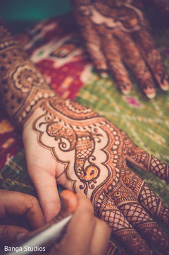Lovely bridal mehndi design. Lovely bridal mehndi design.