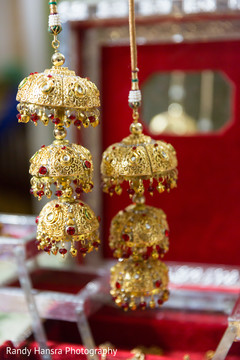 Beautiful gold kaleera. Beautiful gold kaleera.
