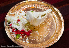 Metal plate with flower petals Metal plate with flower petals