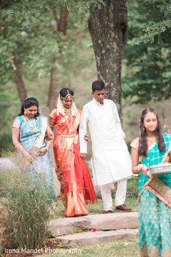 Maharani walking to the ceremony indian bride,indian wedding ceremony