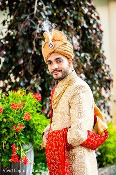 Indian groom looking like royal. Indian groom looking like royal.