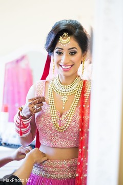 Drop-dead gorgeous sikh bride. Drop-dead gorgeous sikh bride.