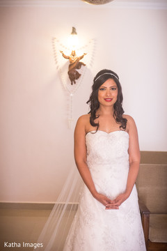 Gorgeous white wedding dress Gorgeous white wedding dress