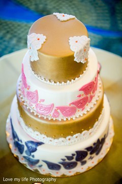 Indian wedding reception cake Indian wedding reception cake