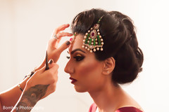 Perfect pakistani bridal hair and makeup style. Perfect pakistani bridal hair and makeup style.