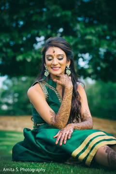 Lovely bride in green gown Lovely bride in green gown