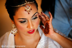 Dreamy indian bridal makeup. indian bride getting ready,indian bride,indian bridal jewelry